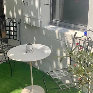  Hébergement de vacances Les Lauriers 3 Centre Avec Jardin